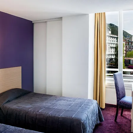 Continental Hotel 3*
