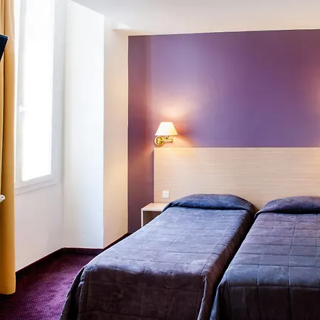 Continental Hotel 3*